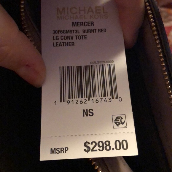 Michael Kors Purse - Picture 5 of 8